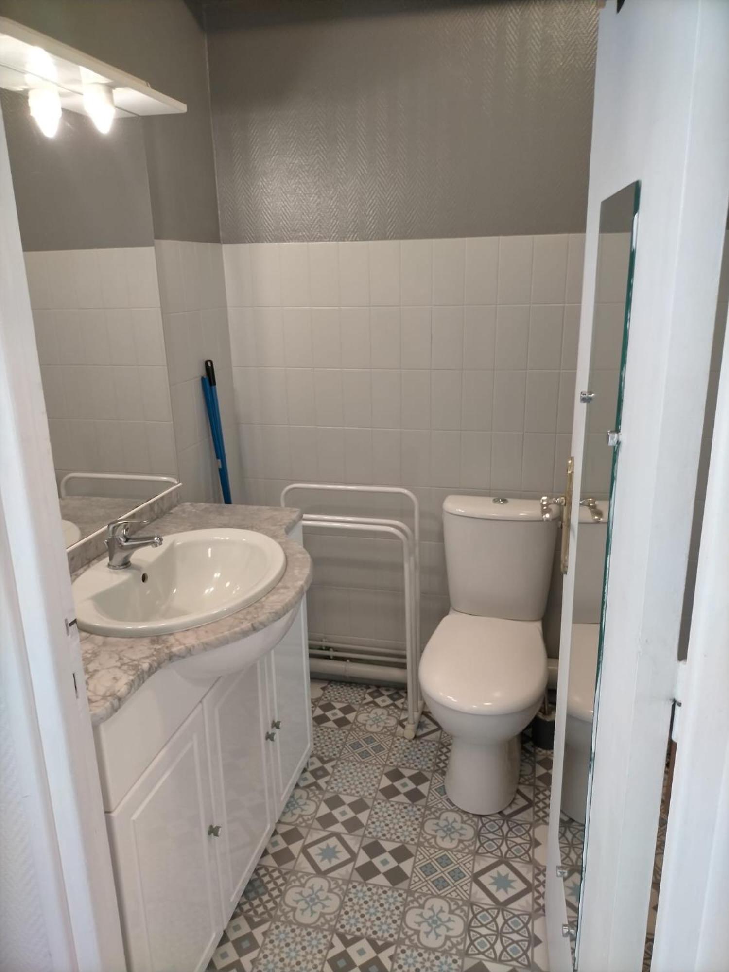 Baltimore Apartment *